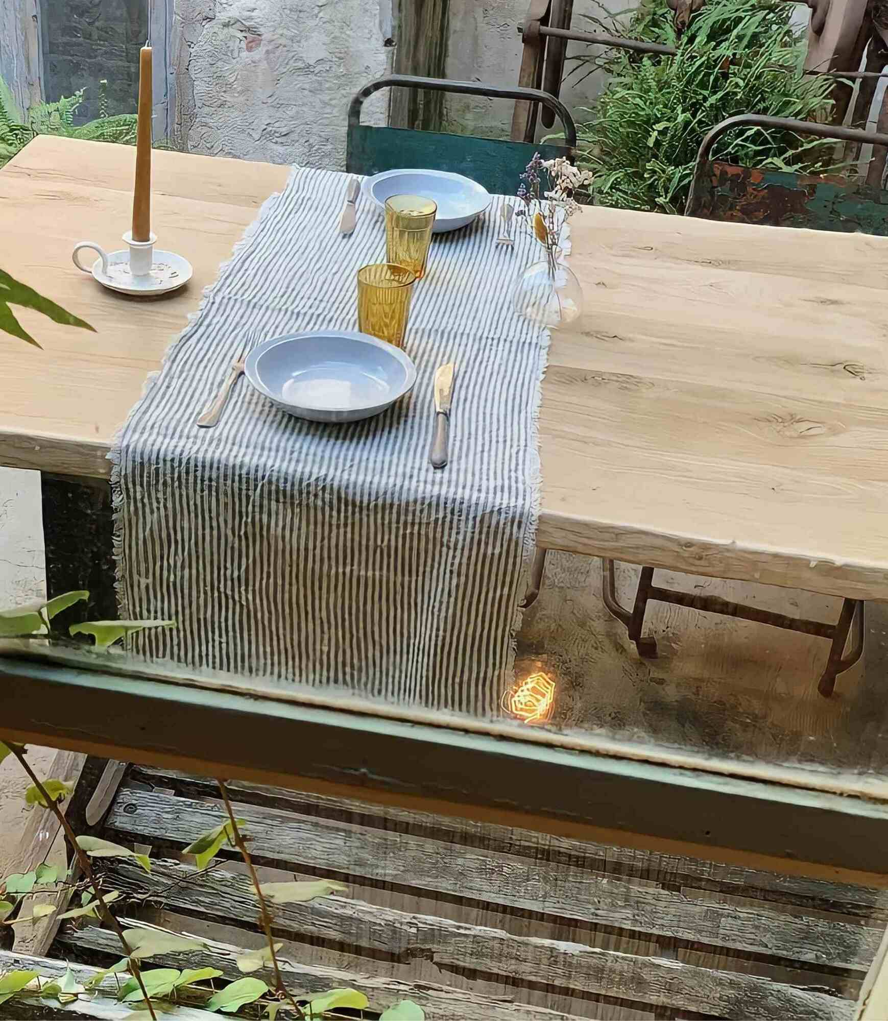 Indoor-Outdoor Eichenholztisch mit Metallgestell 180cm 4